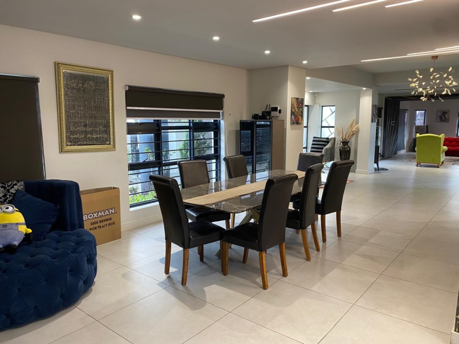 4 Bedroom Property for Sale in Rondebosch East Western Cape